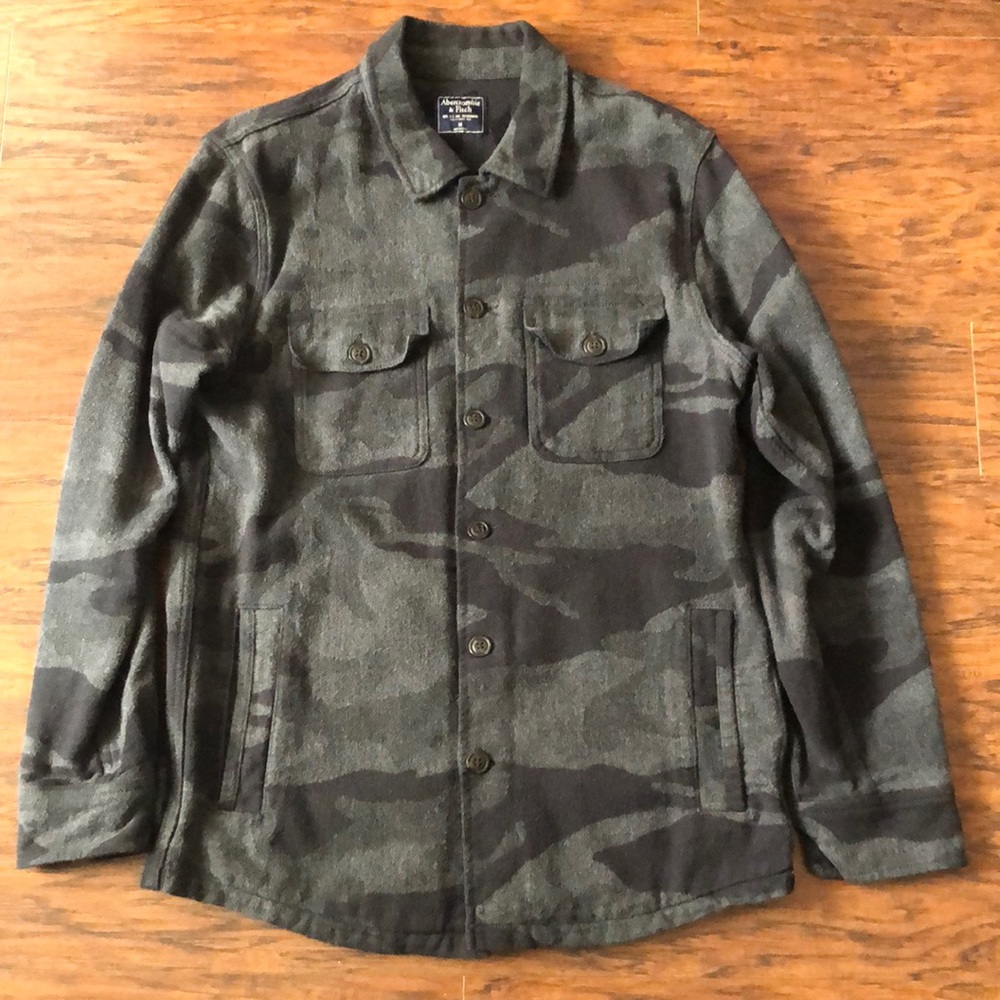 Abercrombie & Fitch Medium sweater jacket camouflage black grey